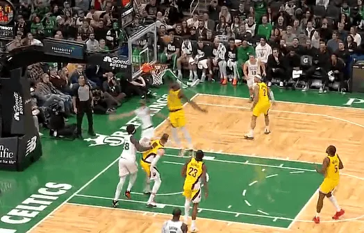 Yabo-怀特上篮打进，绿军重新领先到21分步行者叫出最后一个暂停