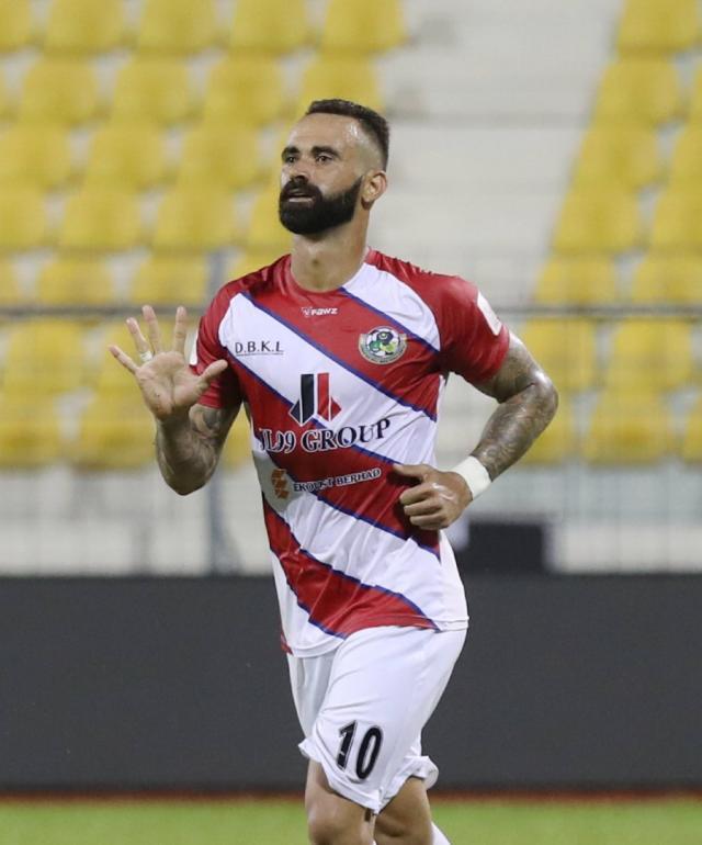 Yabo-马来西亚归化第3名球员成功 本月参加国家队集训