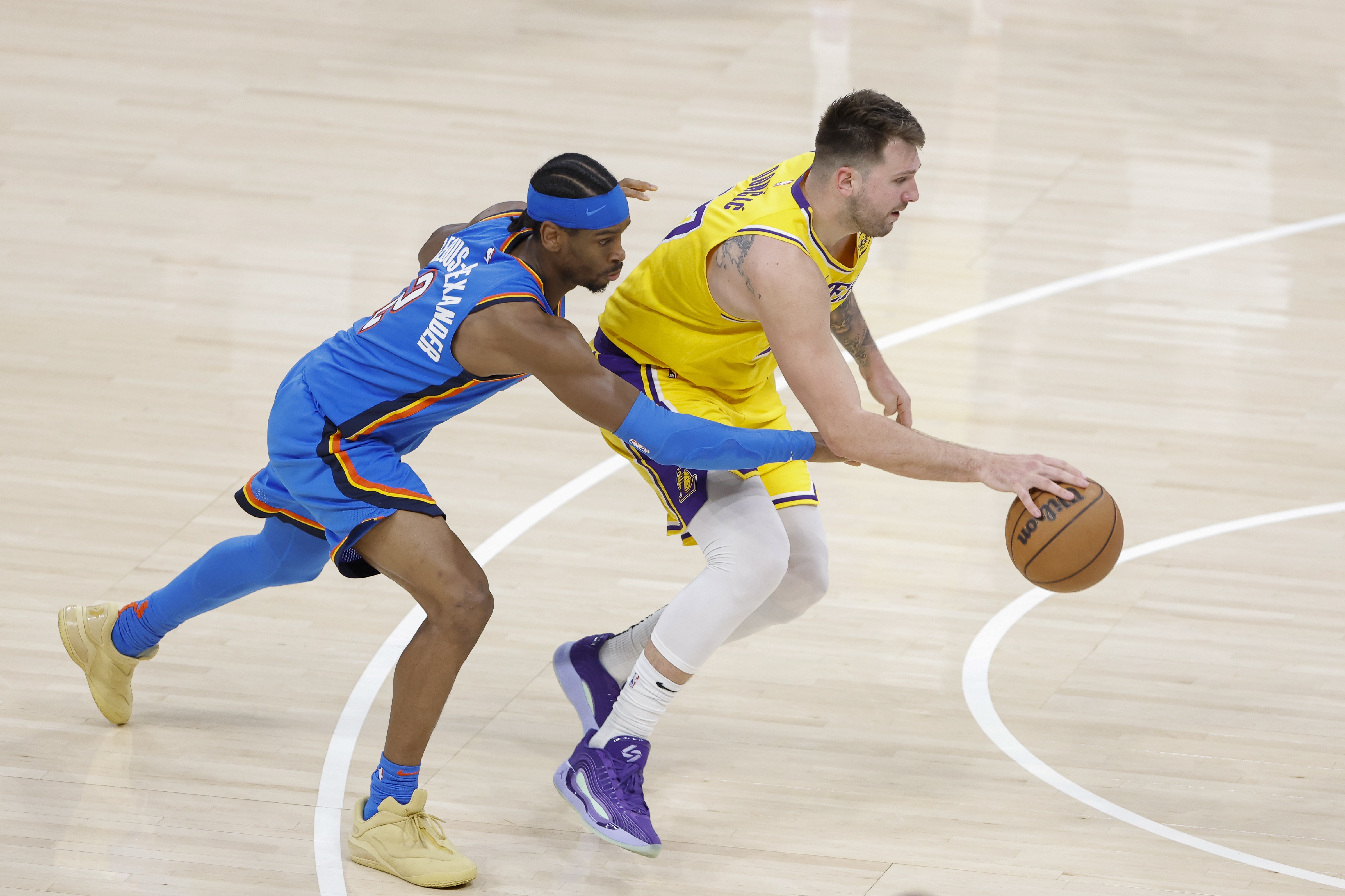 Yabo-太卷了！西部前三三月战绩：雷霆14-1 马刺14-2 湖人15-2