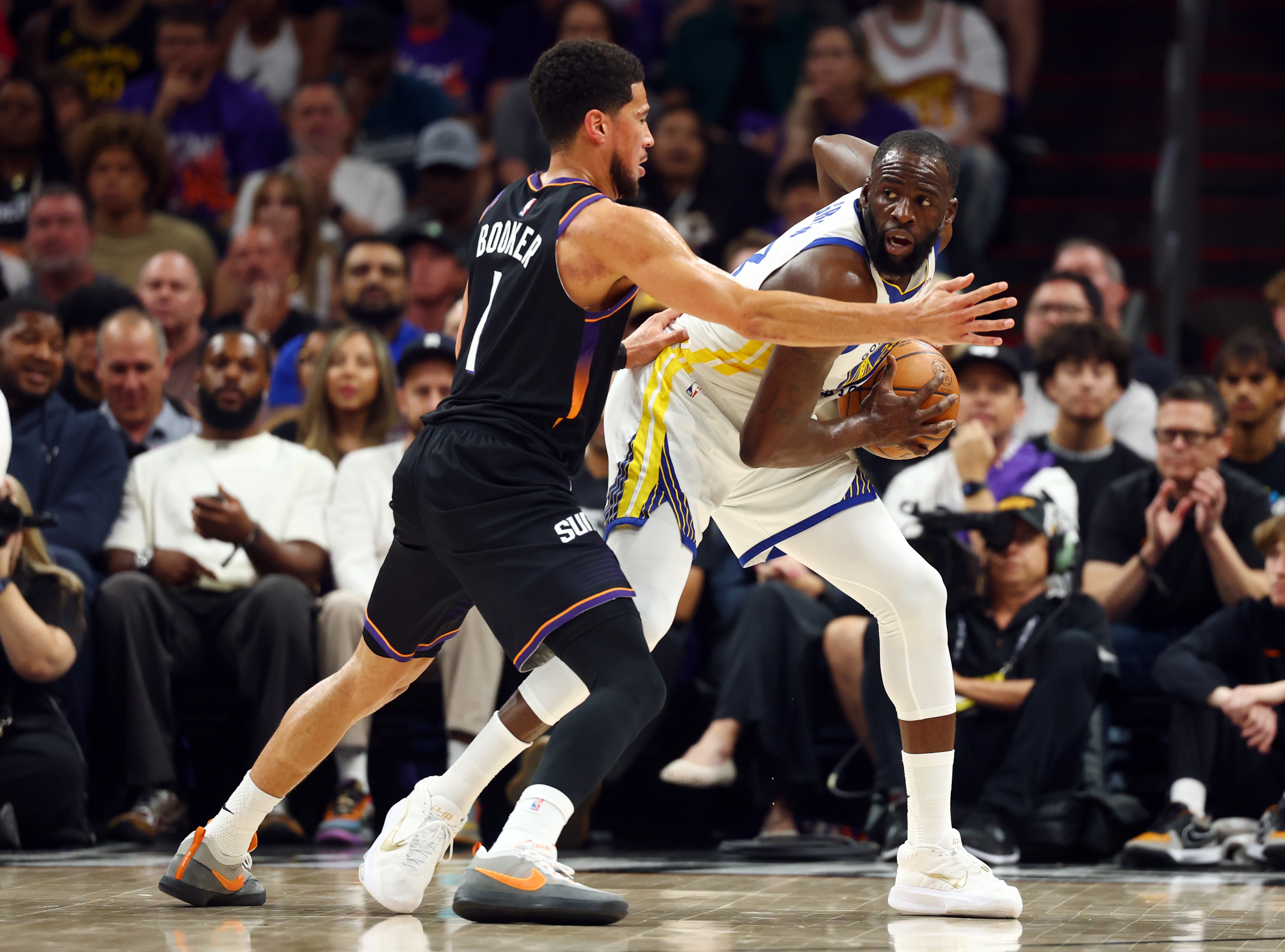 Yabo-追梦谈和布克被驱逐：布克跟裁判说被我打中了肚子 显然他在撒谎