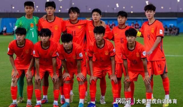 官方网站-1-2！2-0！中国队2连败获喜讯：感谢卡塔尔，末轮需看日本队脸色